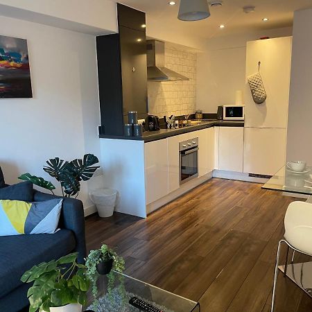 Modern Spacious 1 Bed Flat In Birmingham City Centre With Free Parking, Fast Free Wifi And Netflix Ngoại thất bức ảnh
