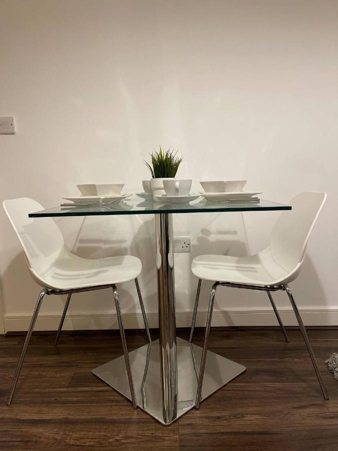 Modern Spacious 1 Bed Flat In Birmingham City Centre With Free Parking, Fast Free Wifi And Netflix Ngoại thất bức ảnh