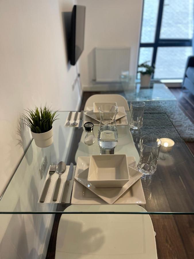 Modern Spacious 1 Bed Flat In Birmingham City Centre With Free Parking, Fast Free Wifi And Netflix Ngoại thất bức ảnh