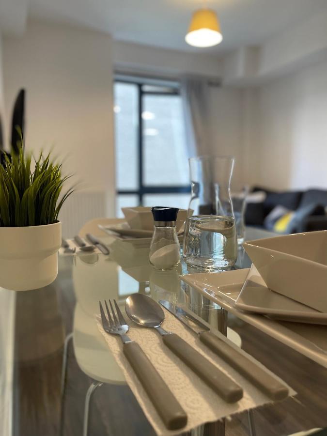 Modern Spacious 1 Bed Flat In Birmingham City Centre With Free Parking, Fast Free Wifi And Netflix Ngoại thất bức ảnh
